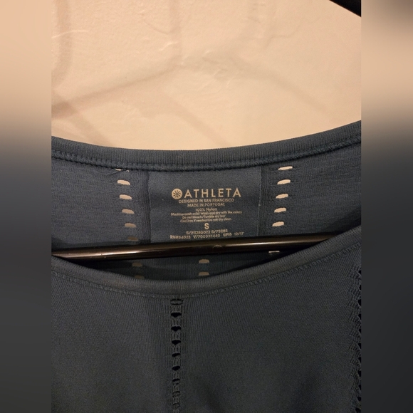 Athleta Foothill Seamless Long Sleeve Breathable Active Training Shirt Teal Sz.S - Picture 3 of 4
